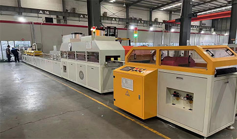 玻璃鋼拉擠工藝新變革：履帶式設備引領新風向。